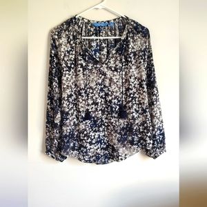 Simply Vera Flowy Blouse 💙